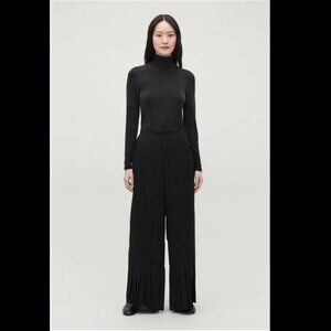 COS, Pleated Wide-Leg Trousers, Size 8, like new